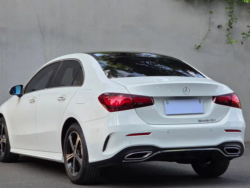 Mercedes-Benz A-Class 2024 — фото 9