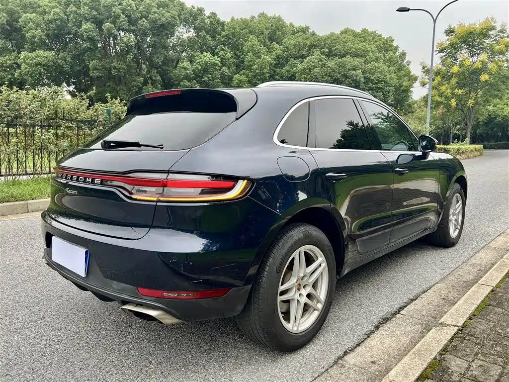 Porsche Macan 2019 — фото 11