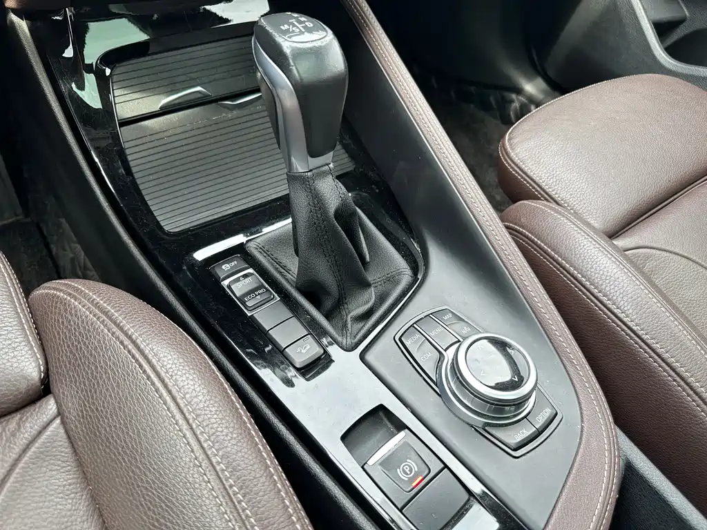 BMW X1 2018 — фото 18