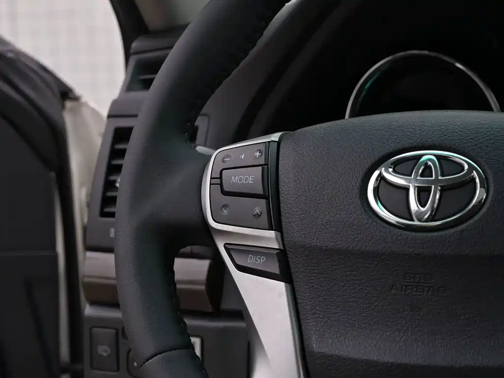 Toyota Reiz 2018 — фото 14