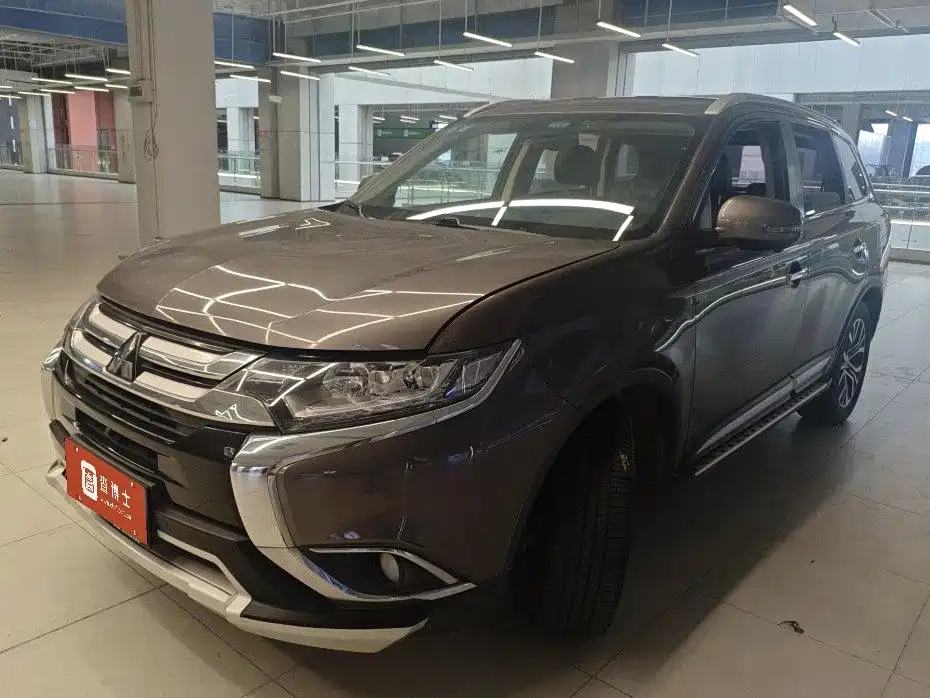 Mitsubishi Outlander 2018
