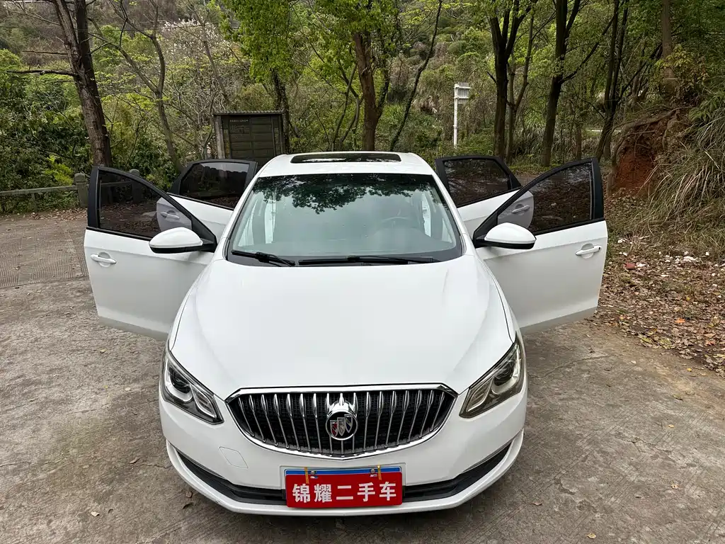 Buick Excelle 2015 — фото 21