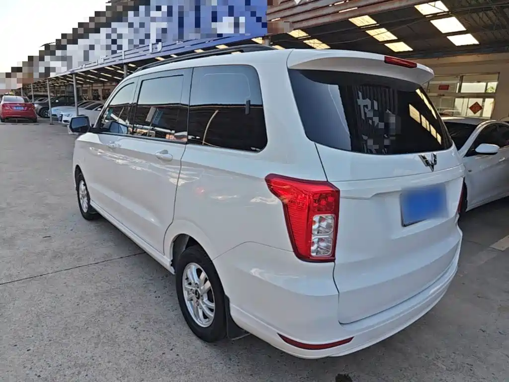 Wuling Hongguang 2019 — фото 5