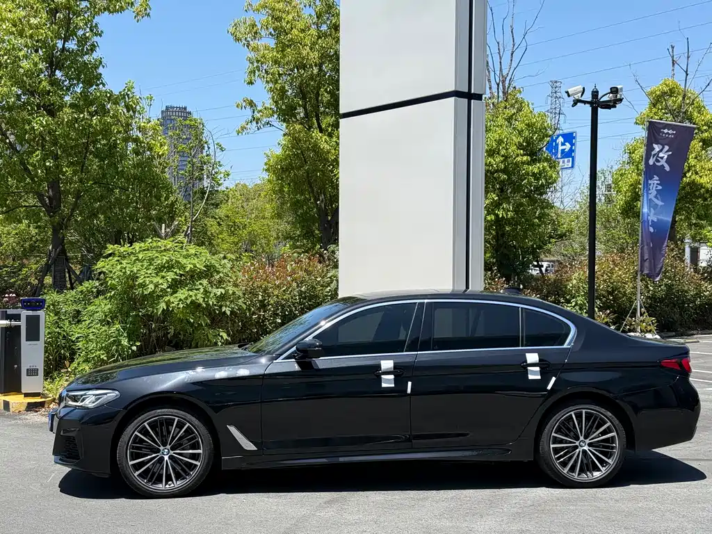 BMW 5 Series 2024