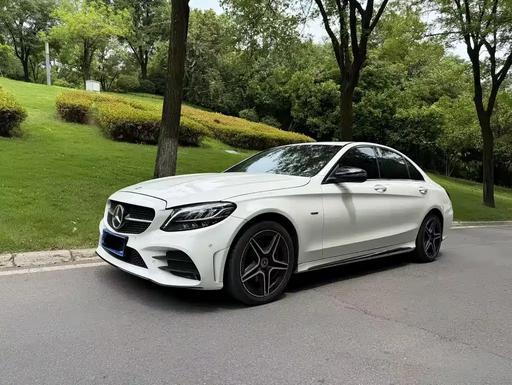 Mercedes-Benz C-Class 2021