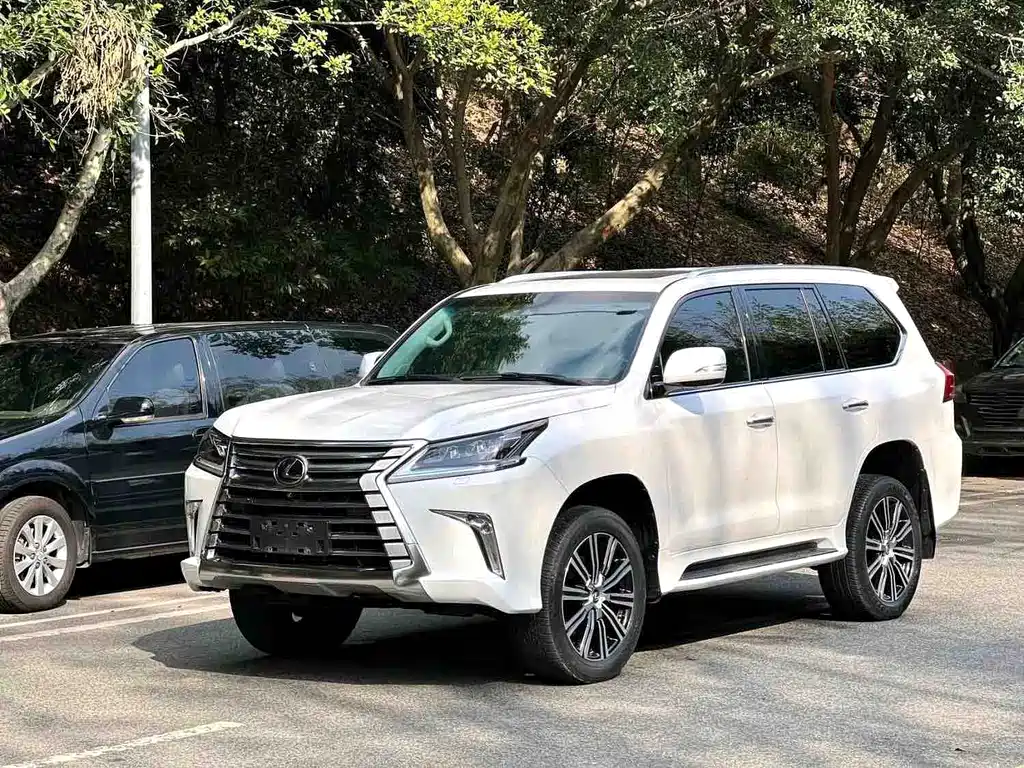 Lexus LX 2019