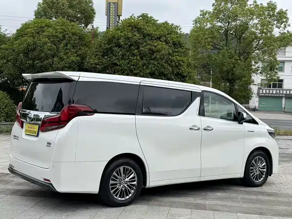 Toyota Alphard 2020