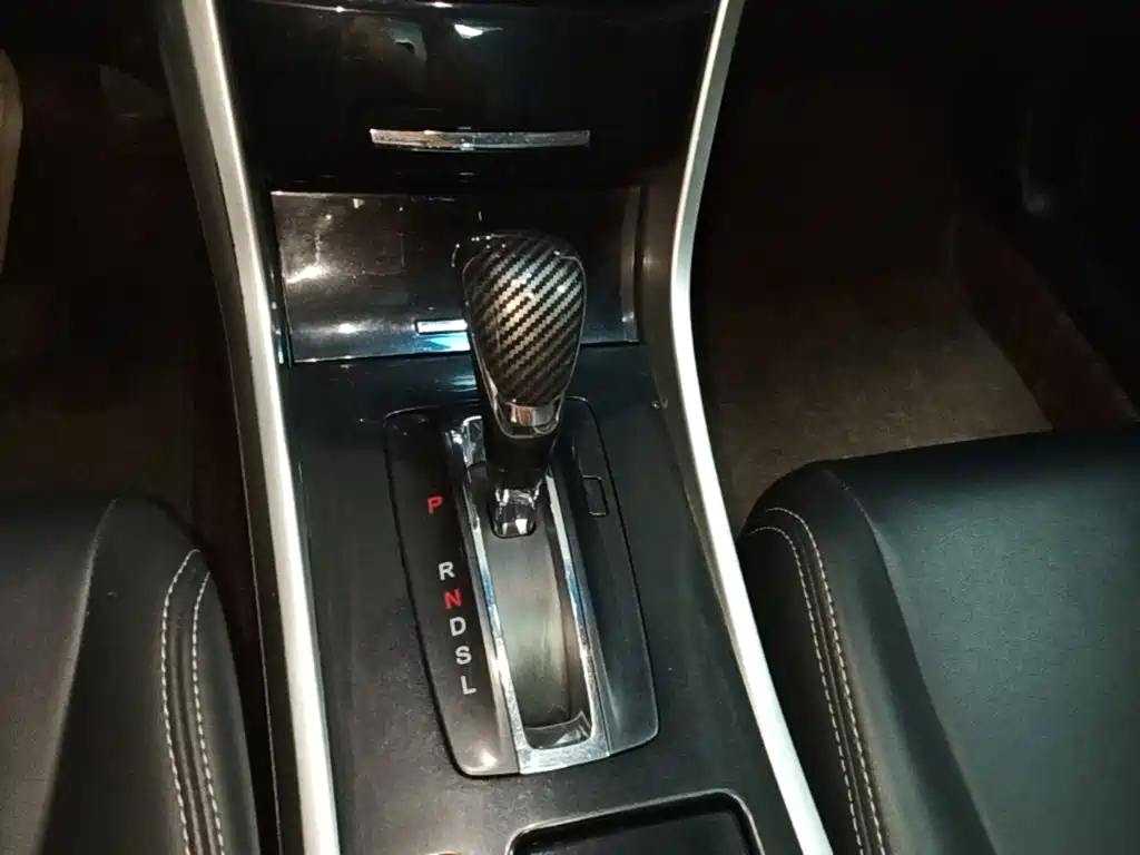 Honda Accord 2018 — фото 14
