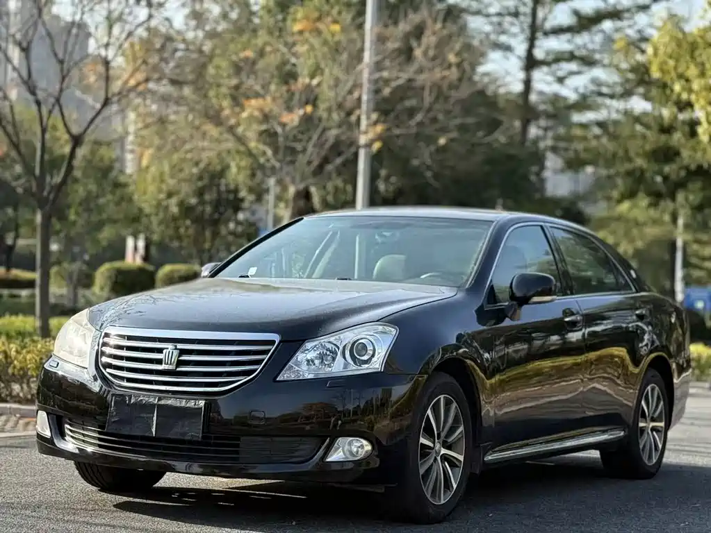 Toyota Crown 2010