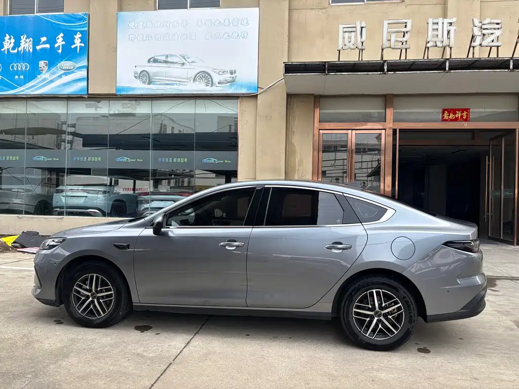 BYD Seal 05 DM-i 2025 — фото 8
