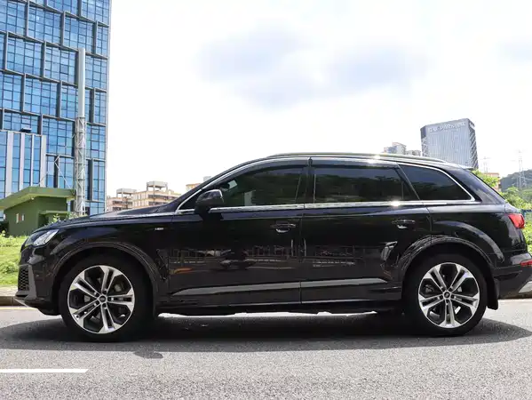 Audi Q7 2021
