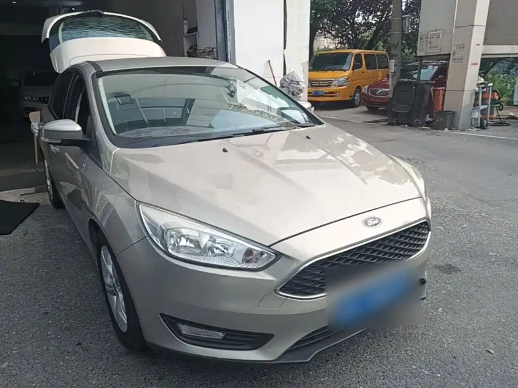 Ford Focus 2015 — фото 22