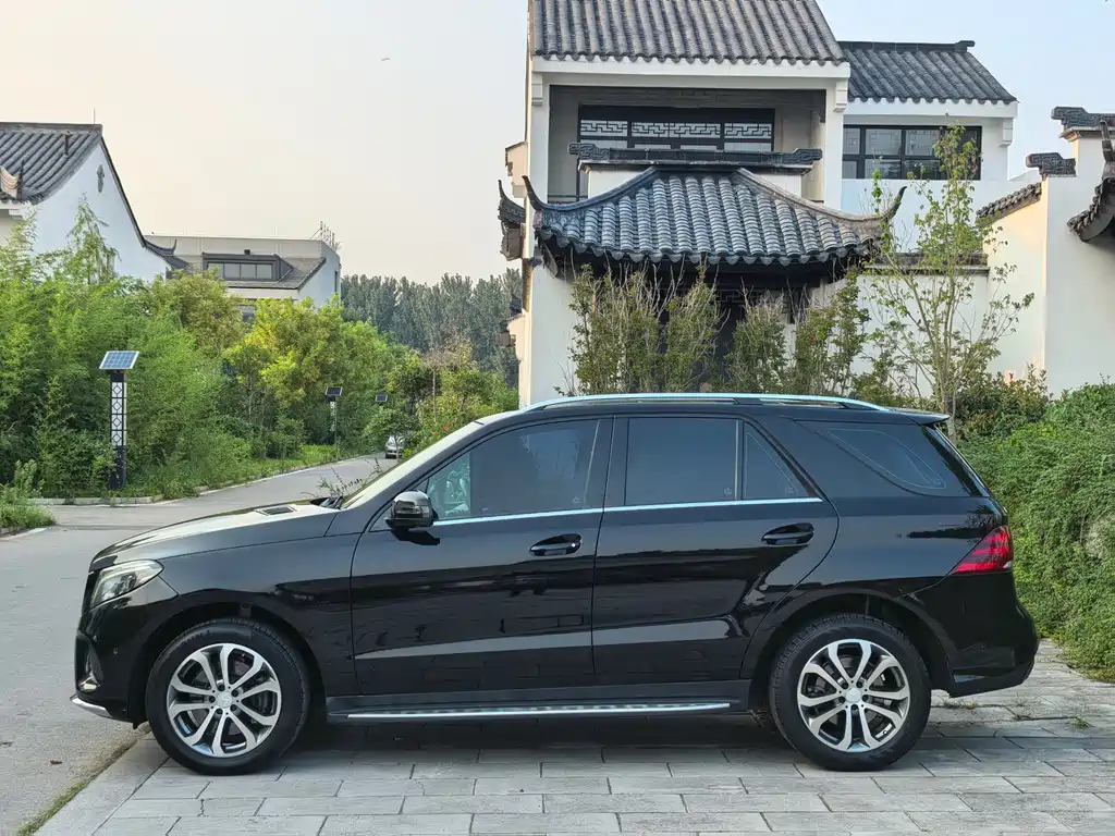 Mercedes-Benz GLE 2016 — фото 4