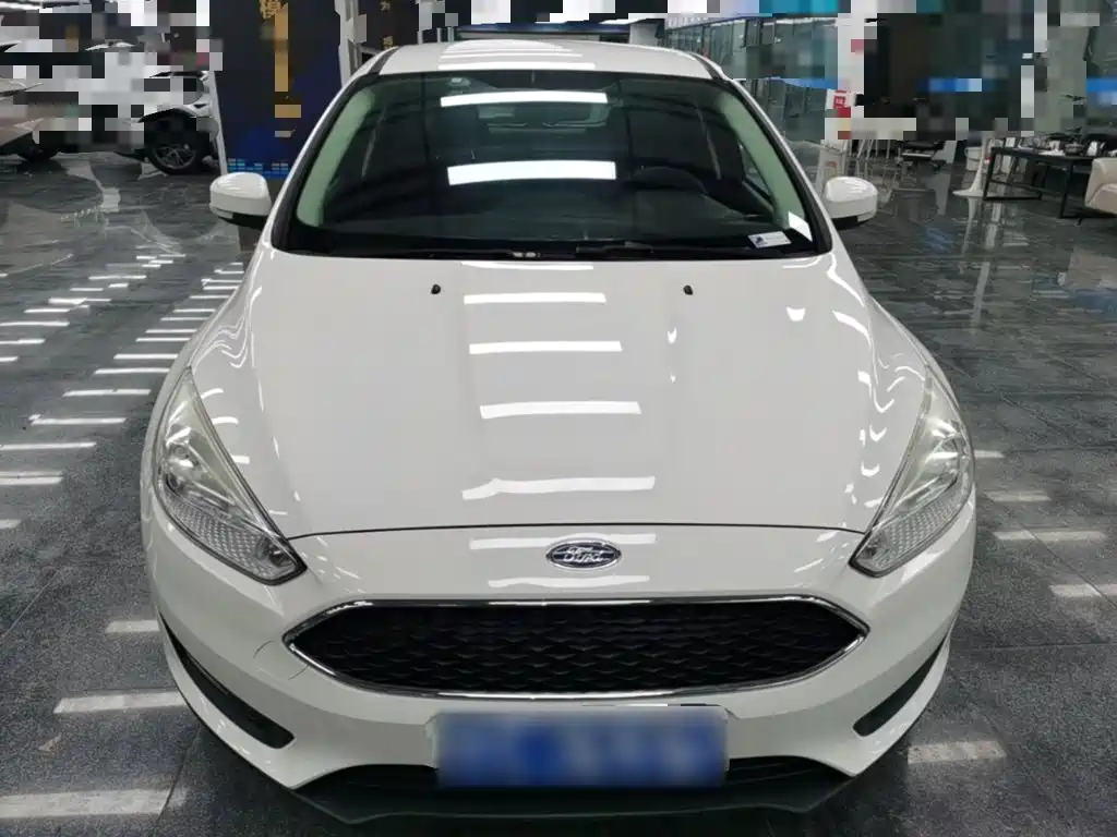Ford Focus 2015 — фото 3