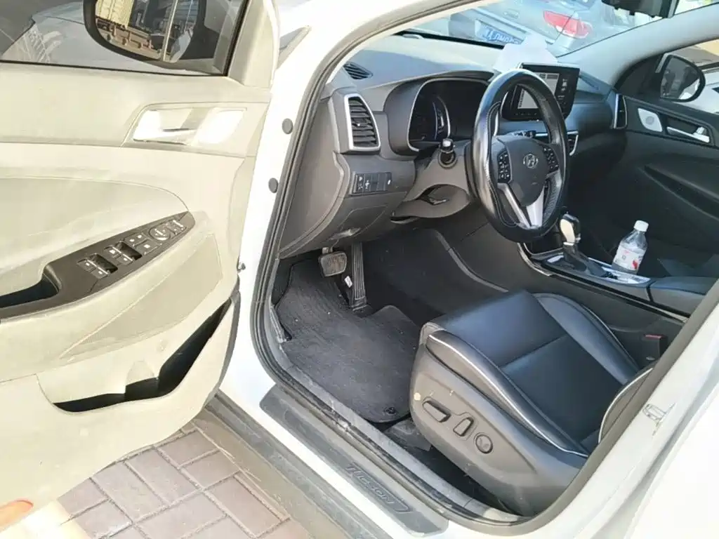 Hyundai Tucson 2021 — фото 16