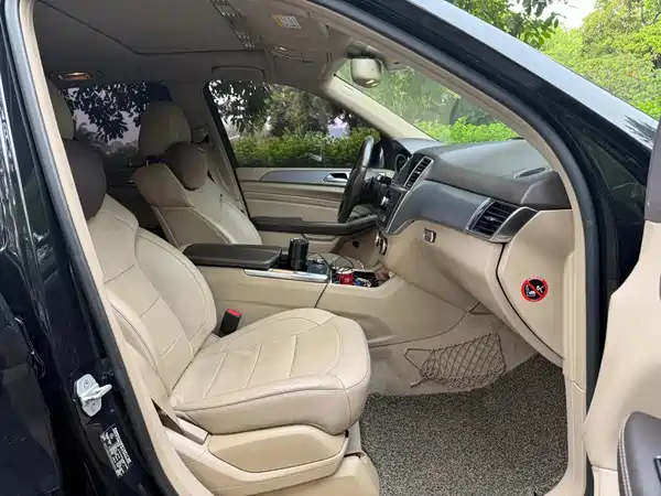 Mercedes-Benz M-Class 2015