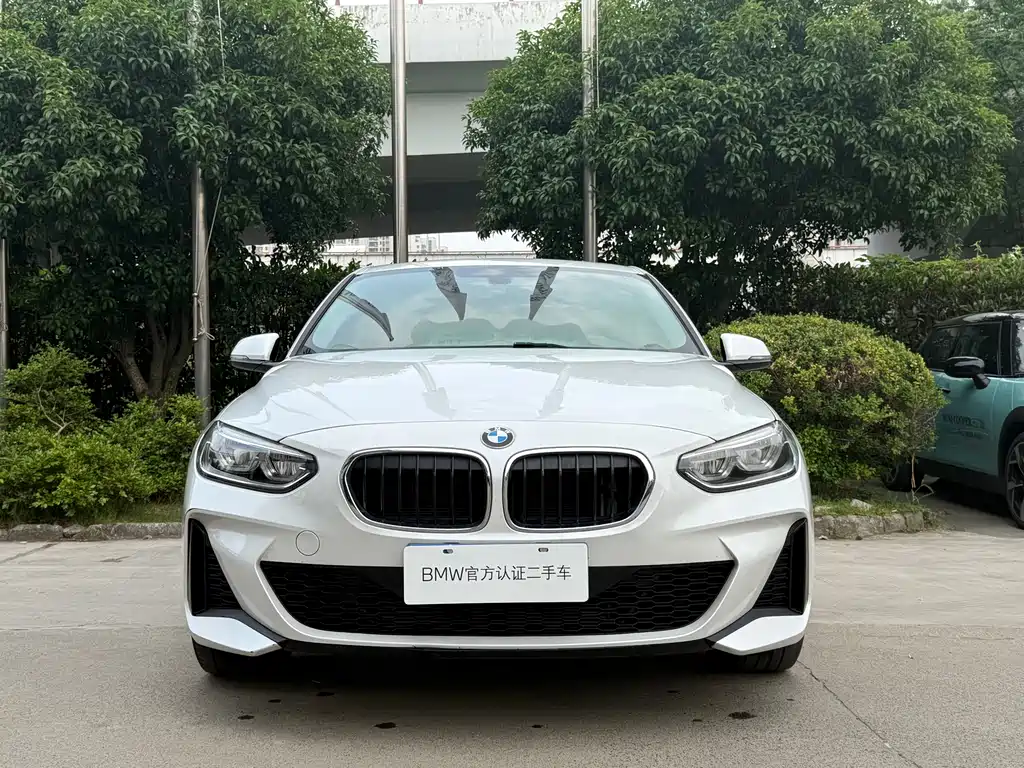 BMW 1 Series 2020 — фото 2