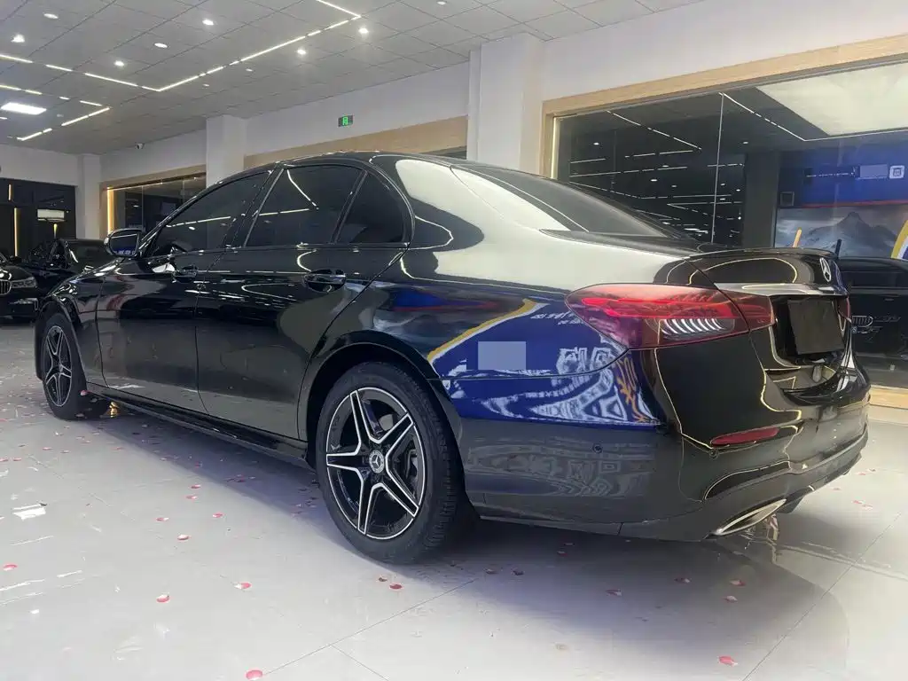 Mercedes-Benz E-Class 2021