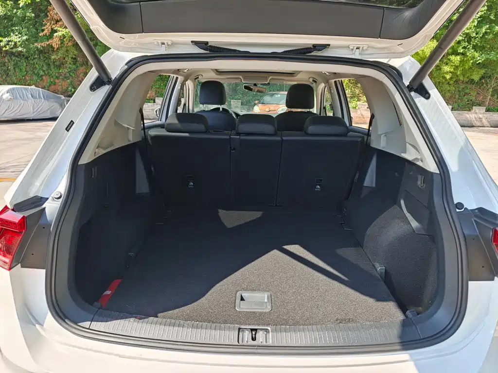 Volkswagen Tiguan L 2017 — фото 13
