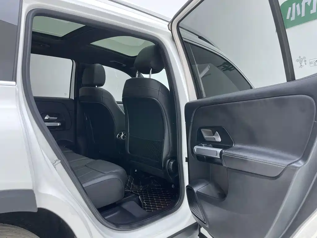 Mercedes-Benz GLB 2020 — фото 28