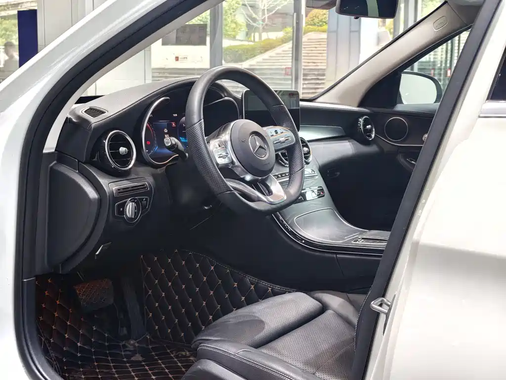 Mercedes-Benz C-Class 2019