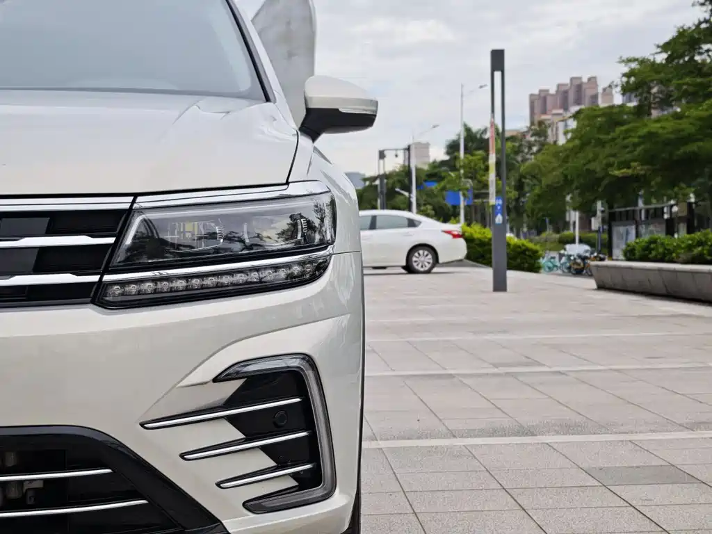 Volkswagen Tiguan L Plug-In Hybrid 2019 — фото 18