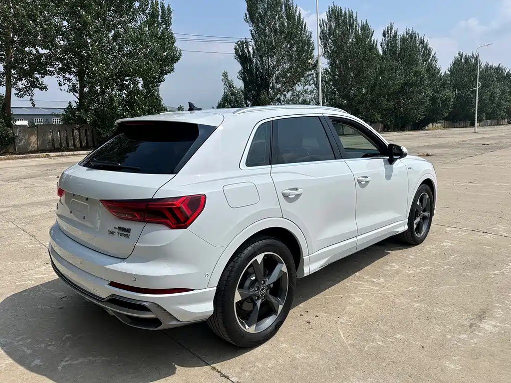 Audi Q3 2023 — фото 20