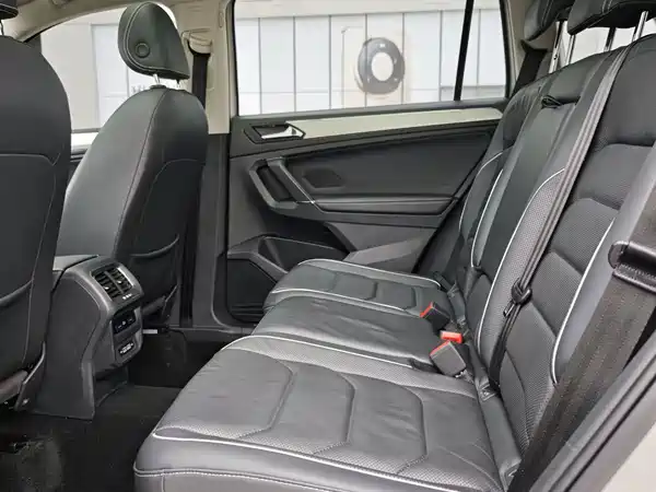 Volkswagen Tiguan L Plug-In Hybrid 2019