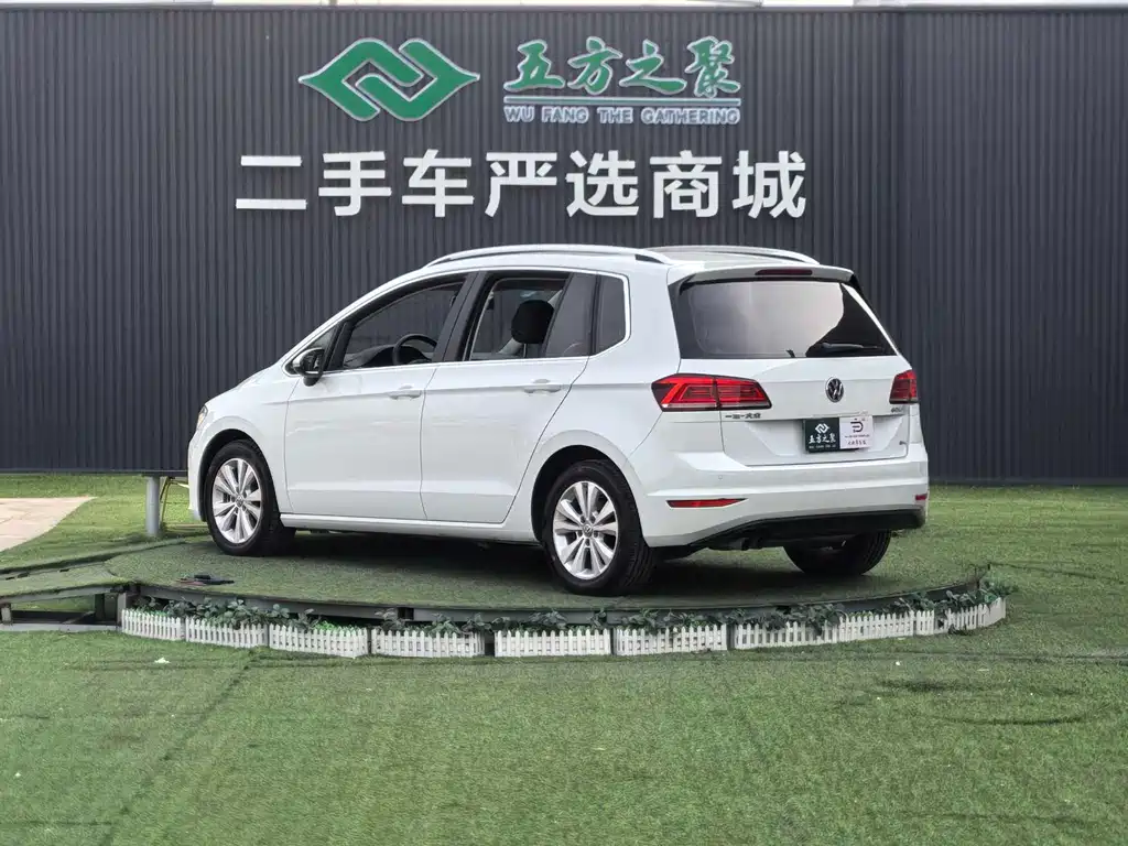 Volkswagen Golf Sportsvan 2017 — фото 21