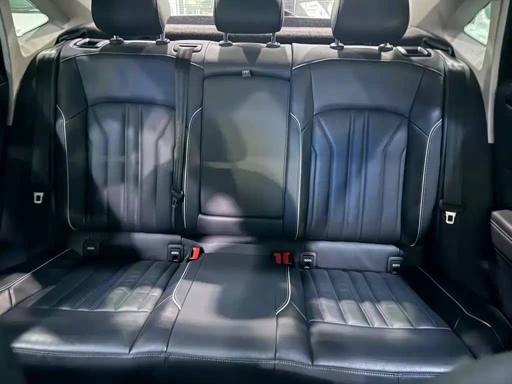 Volkswagen Passat 2023