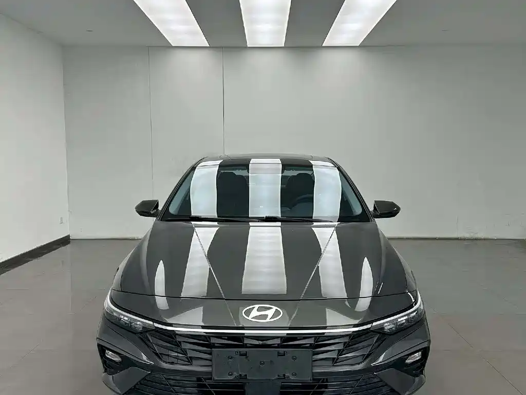 Hyundai Elantra 2024 — фото 2