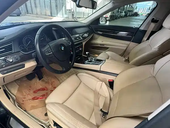 BMW 7 Series 2011