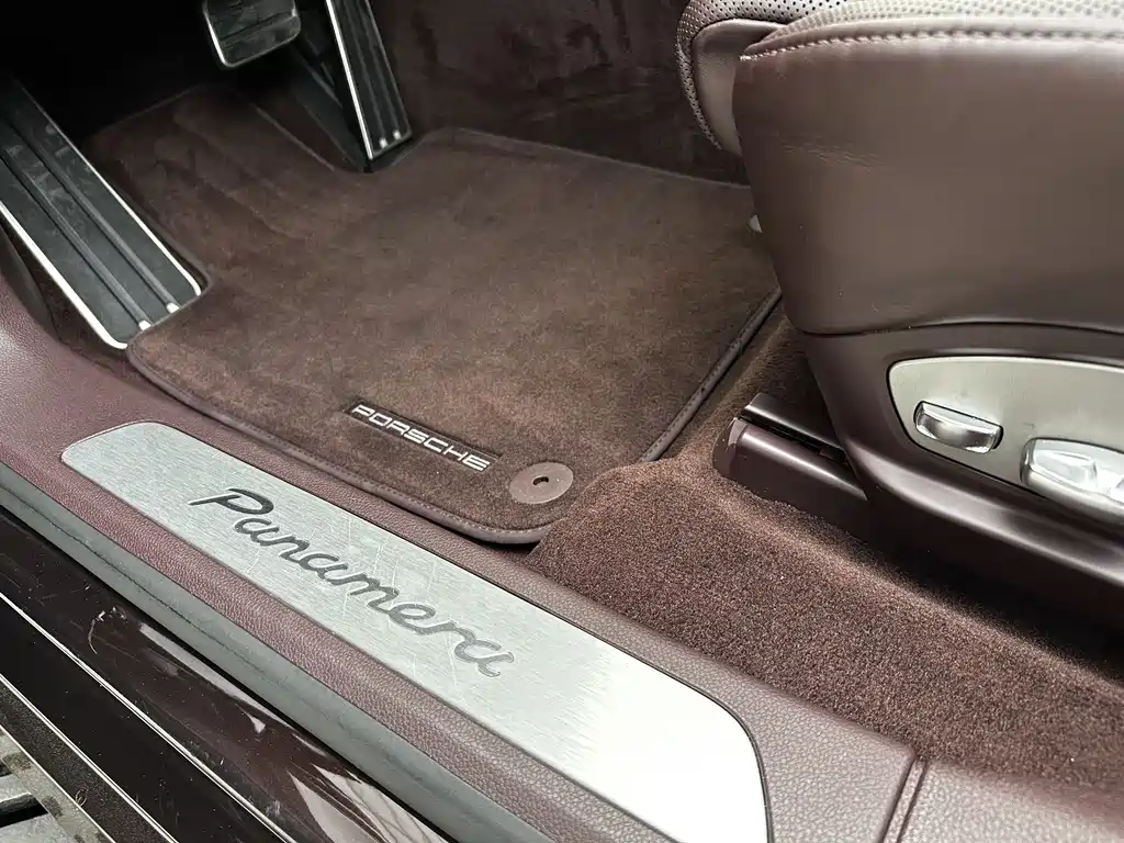 Porsche Panamera 2015 — фото 16