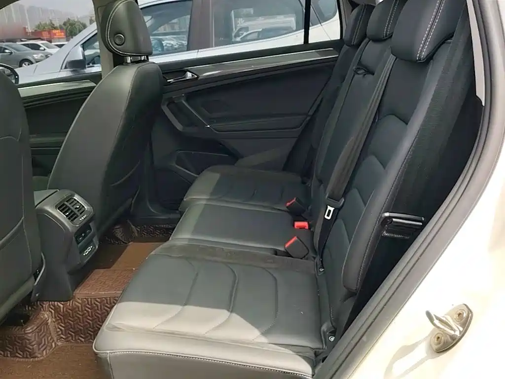 Volkswagen Tiguan L 2021 — фото 17