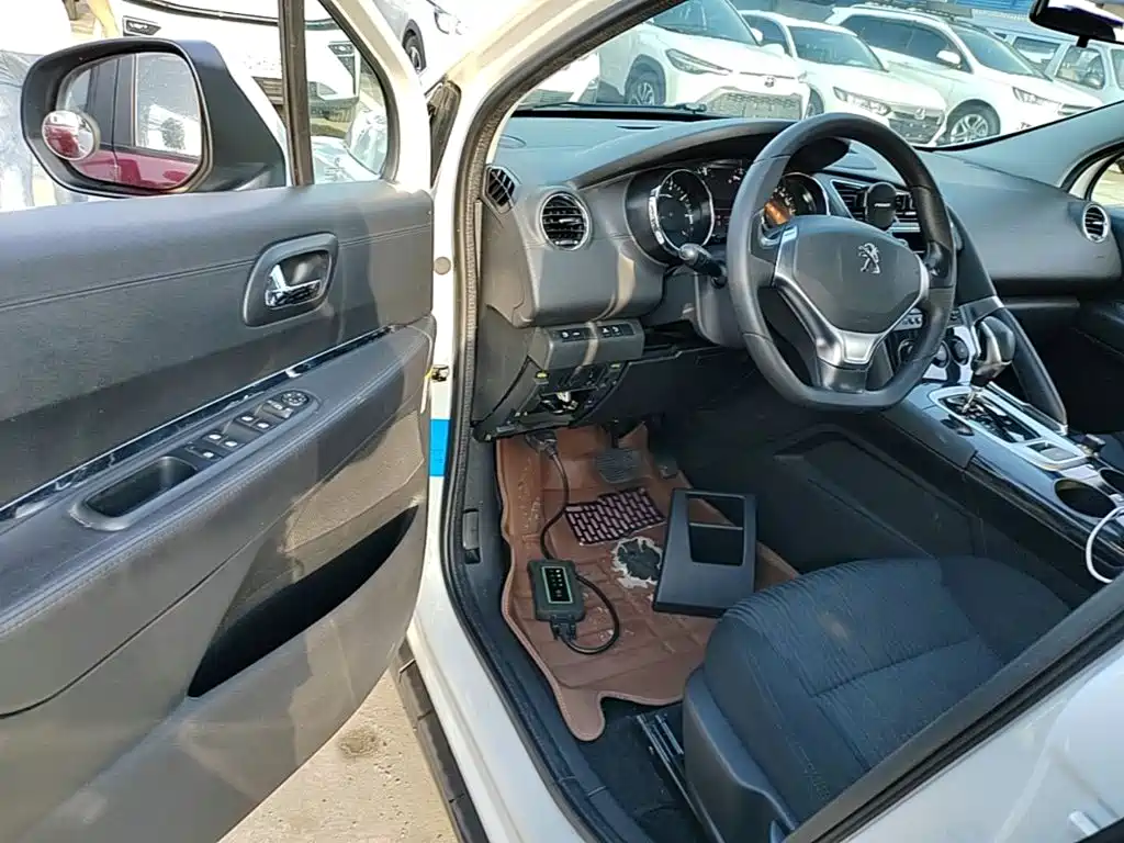 Peugeot 3008 2016 — фото 16
