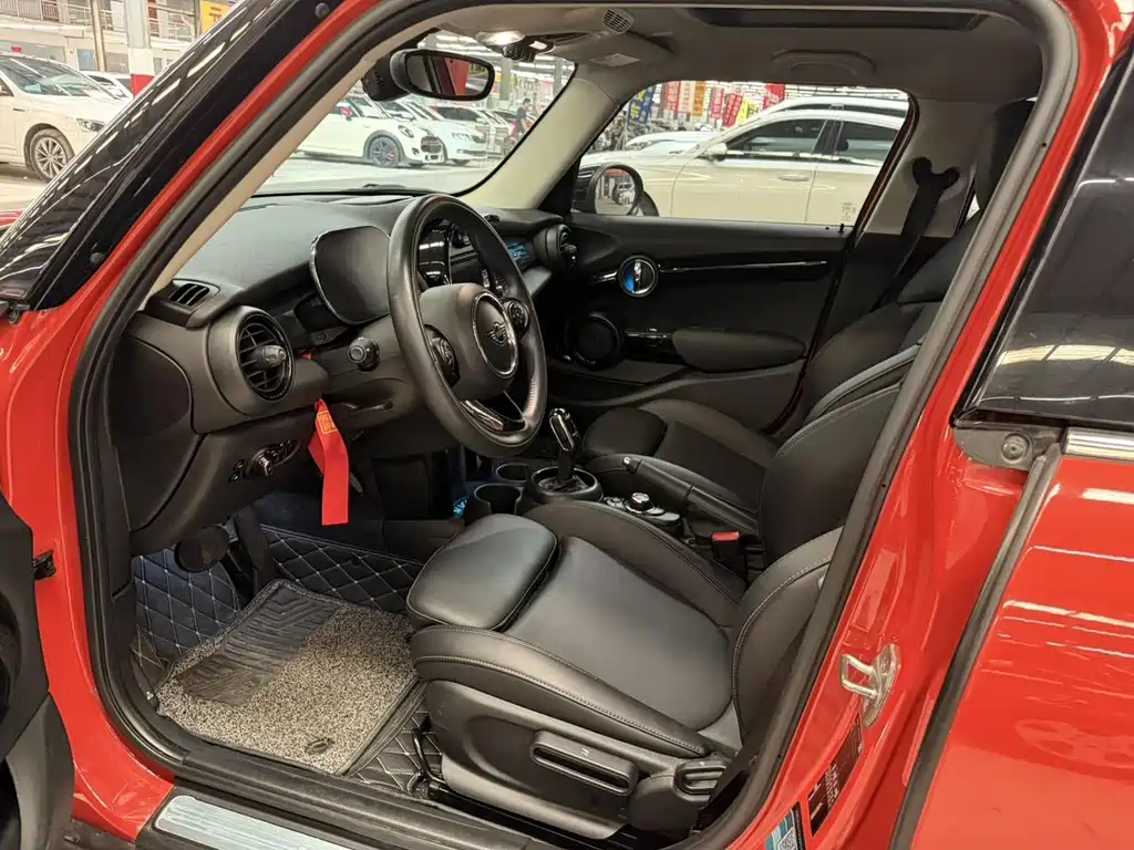 MINI MINI 2021