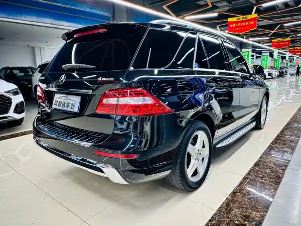 Mercedes-Benz M-Class 2015