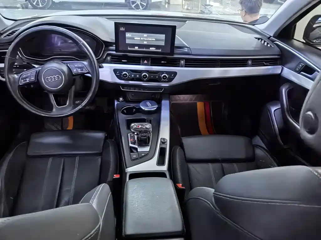 Audi A4L 2021