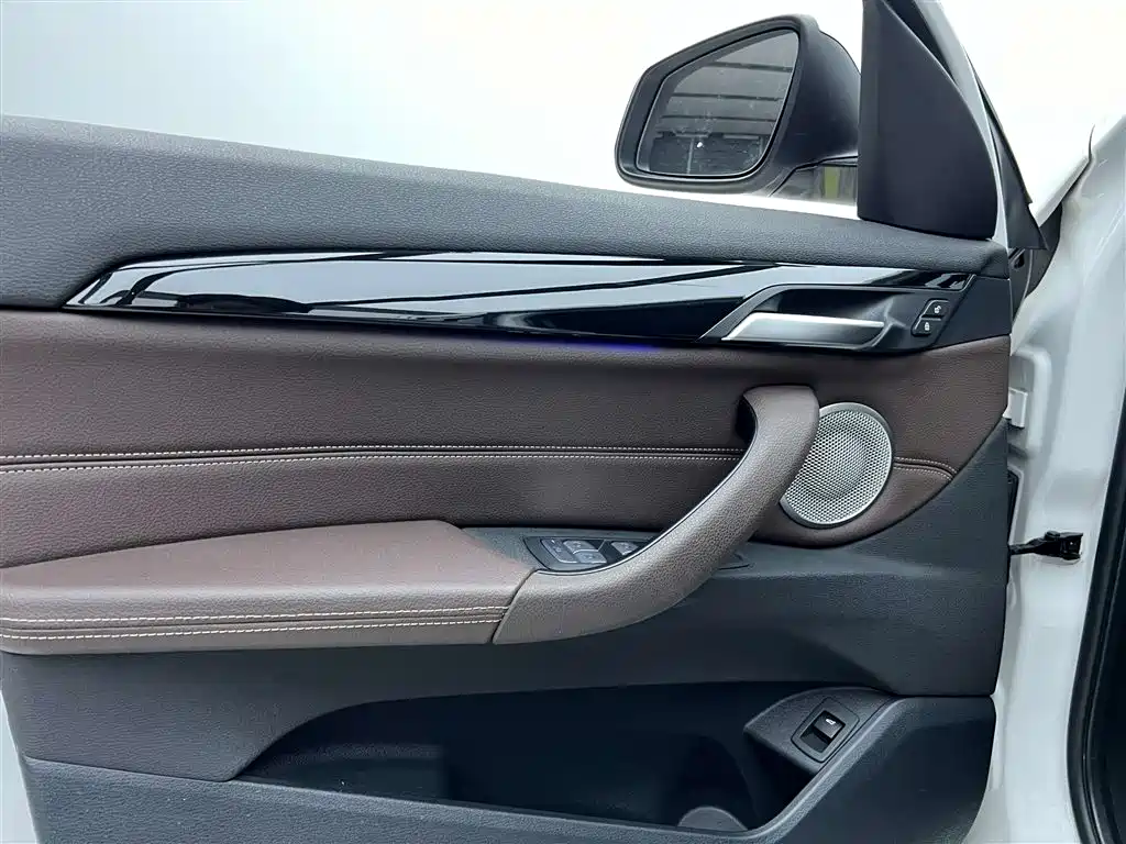 BMW X1 2022 — фото 12