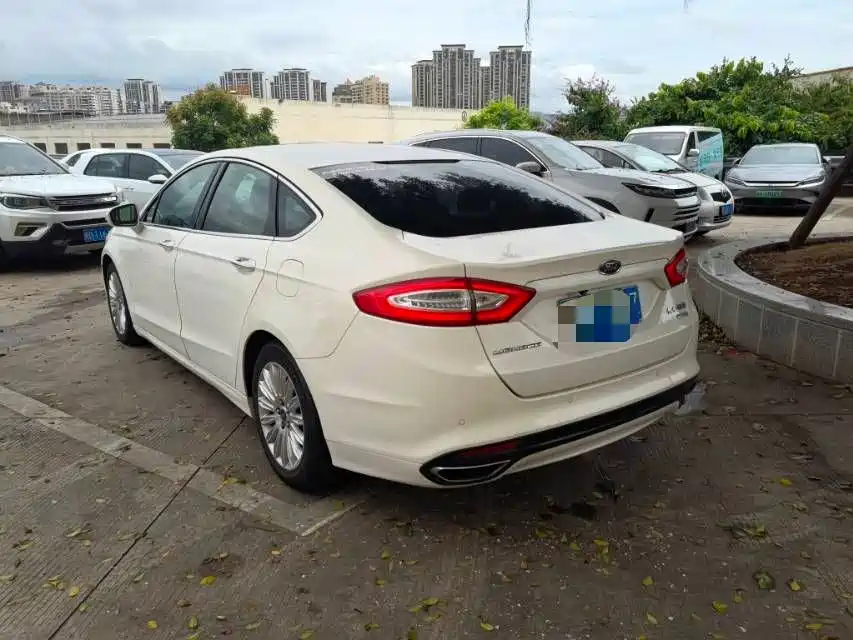 Ford Mondeo 2015 — фото 4