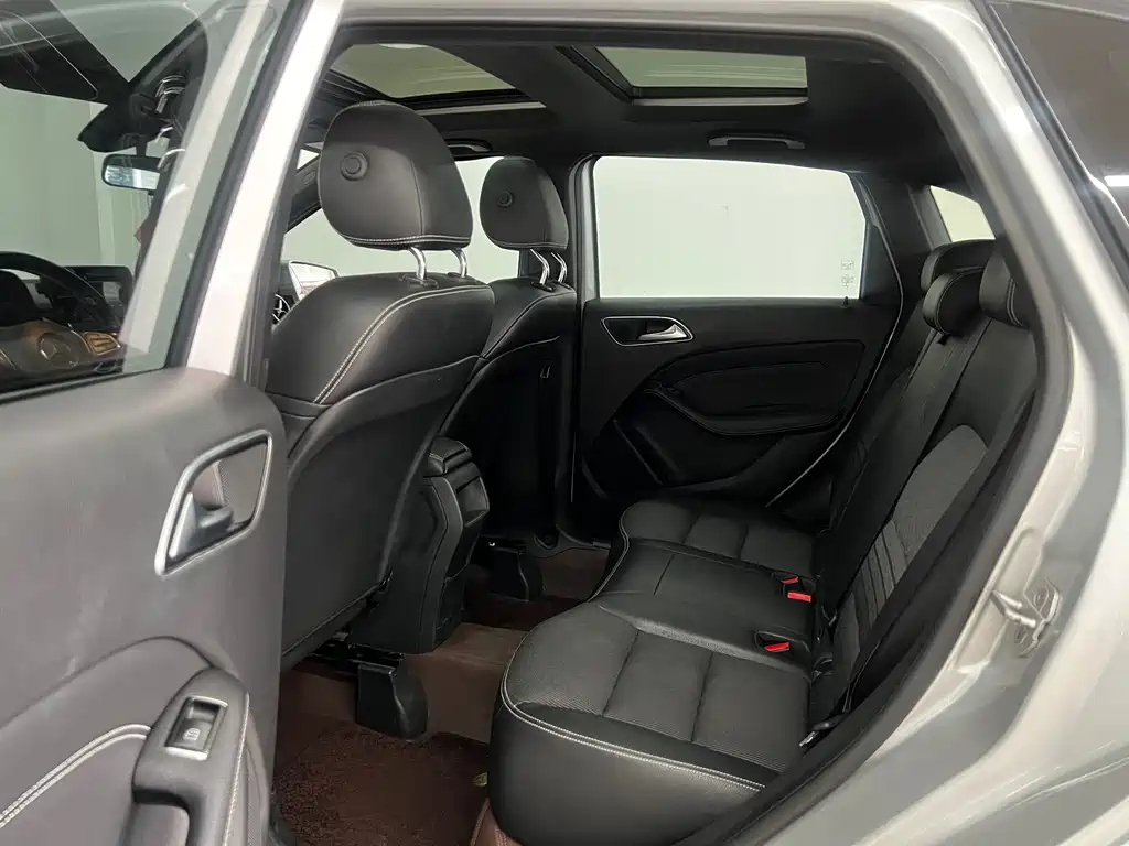 Mercedes-Benz B-Class 2015 — фото 11