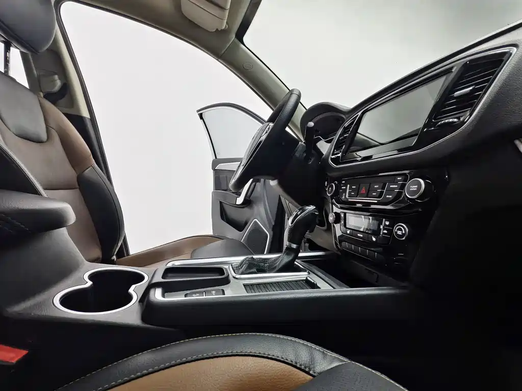 Geely Vision X6 2016 — фото 15