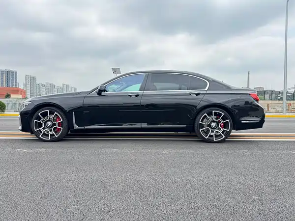 BMW 7 Series 2010