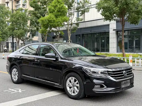 Volkswagen Passat 2021
