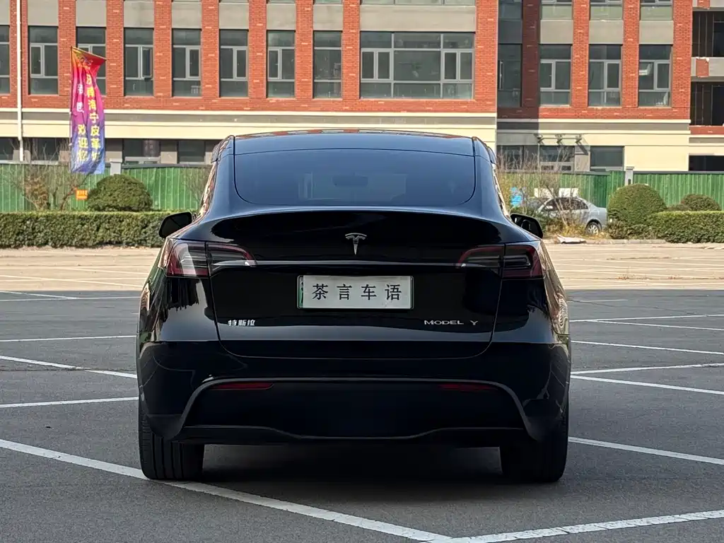 Tesla Model Y 2022 — фото 5