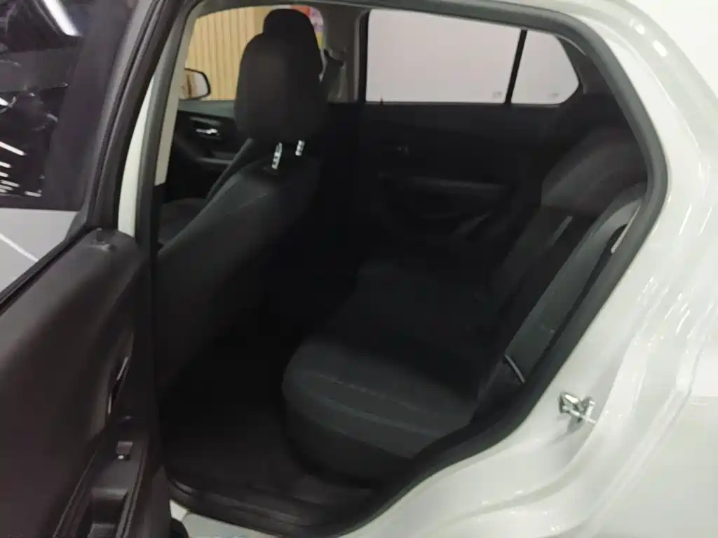 Chevrolet Trax 2015 — фото 17