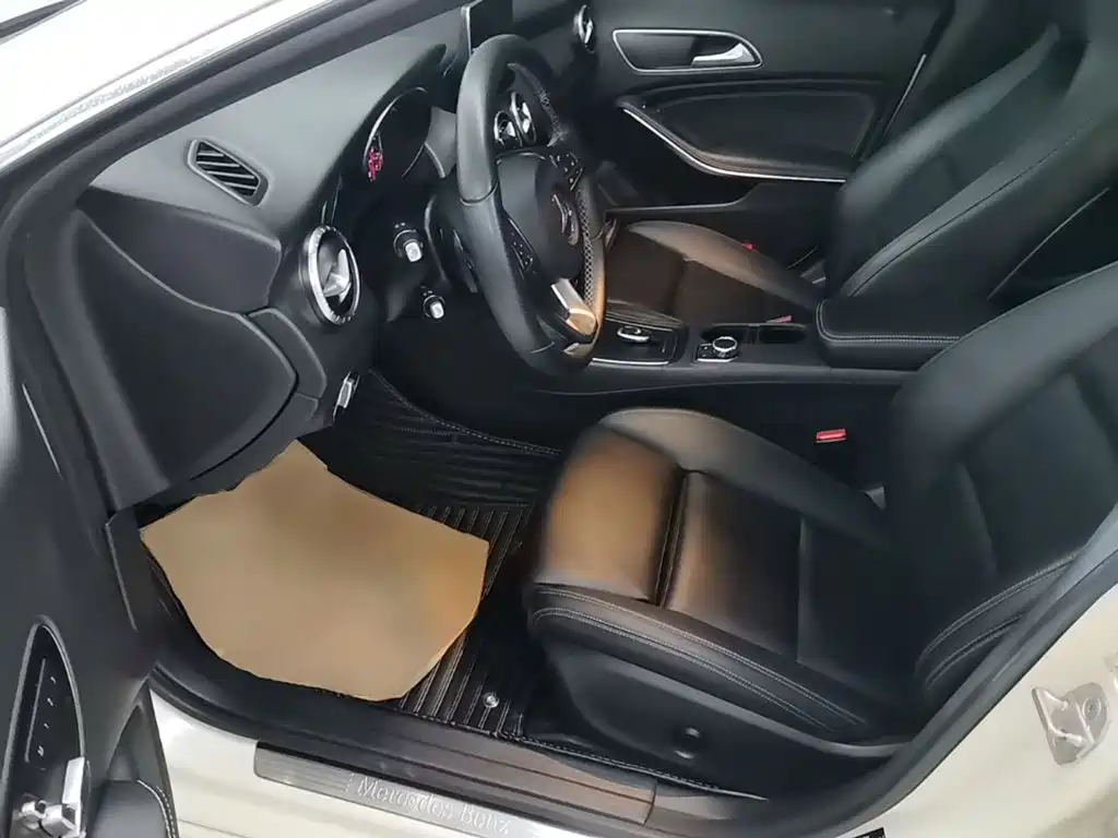 Mercedes-Benz CLA 2017 — фото 15