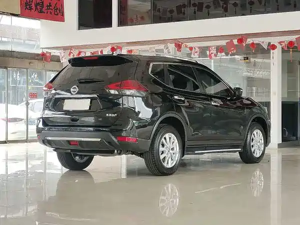 Nissan X-Trail 2025