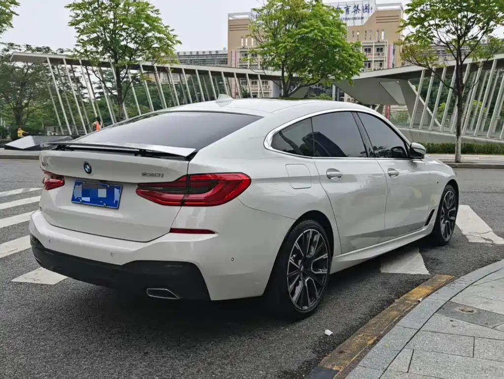 BMW 6 Series GT 2022 — фото 6