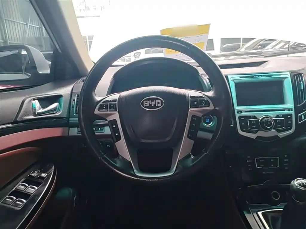 BYD Surui 2015 — фото 11
